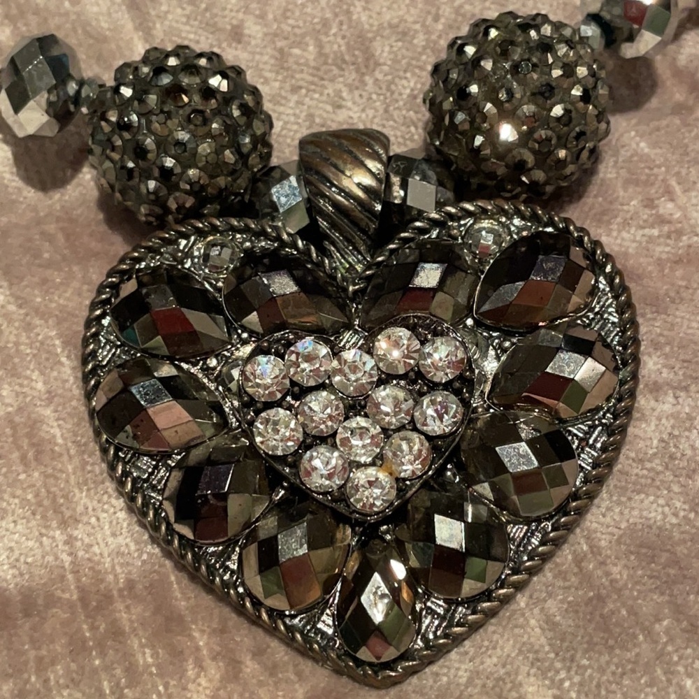 Chunky Heart Statement Necklace 17” - Picture 1 of 5